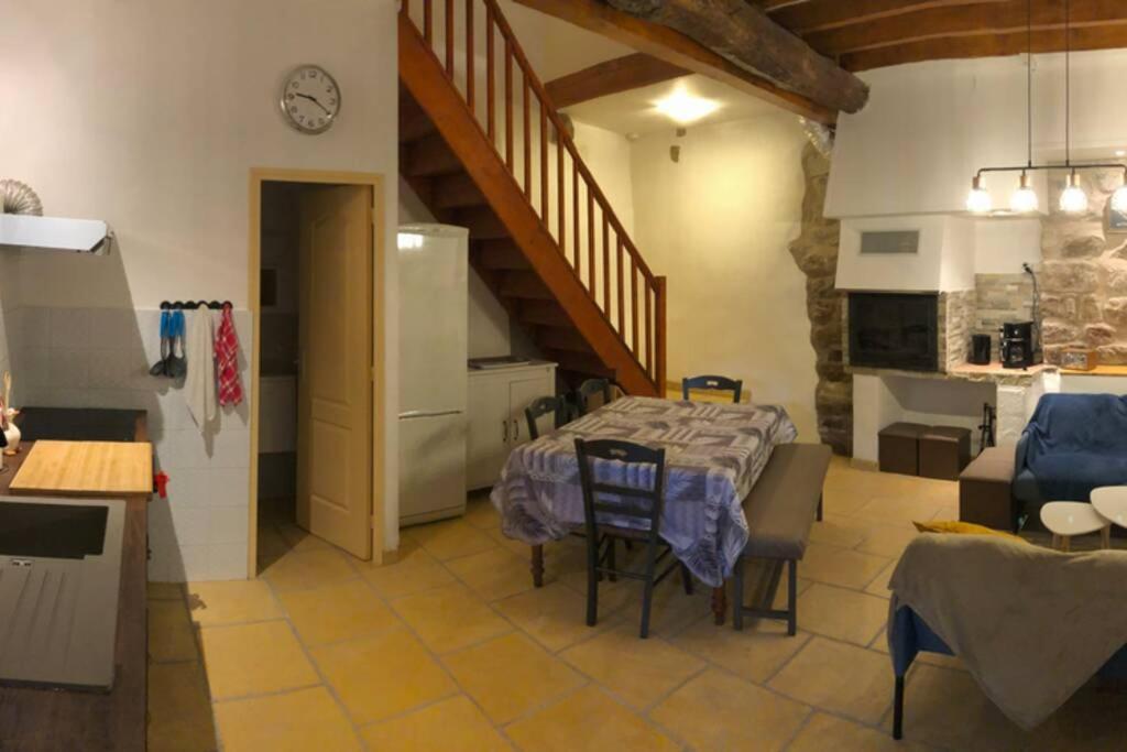 Les Maisons Du Conflent, Maisons Familiales En Pierre Au Coeur Des Remparts فيلفرانش دو كونفلينت المظهر الخارجي الصورة